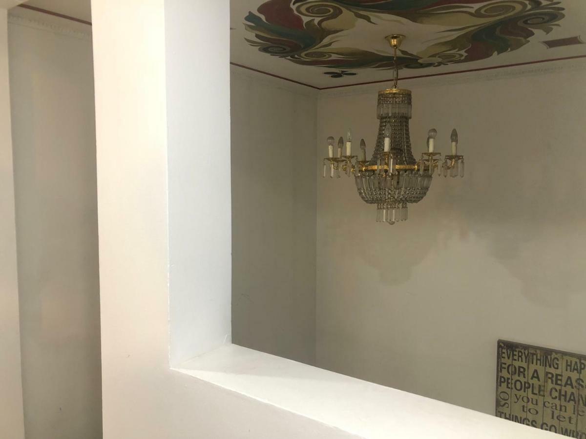 Villa Kadriorg Hostel 탈린 외부 사진