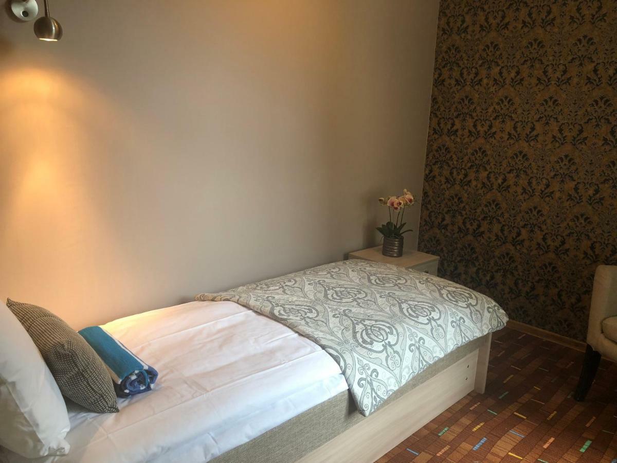 Villa Kadriorg Hostel 탈린 외부 사진